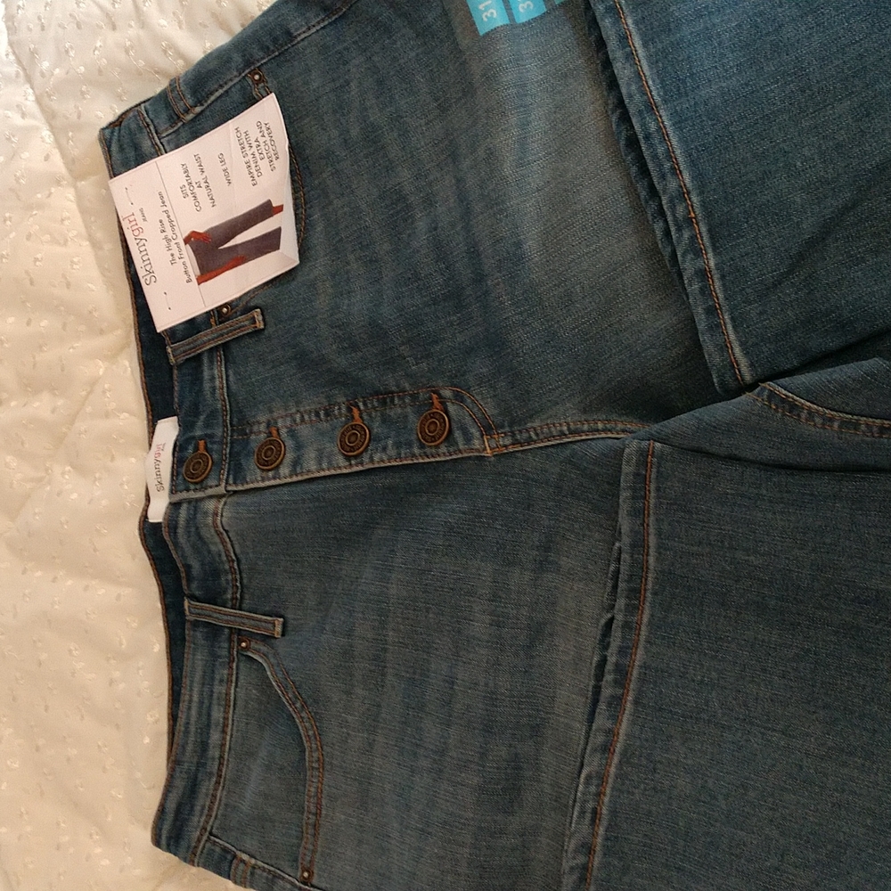 Women's Skinny Girl The High Rise Button Front Cropped Jean